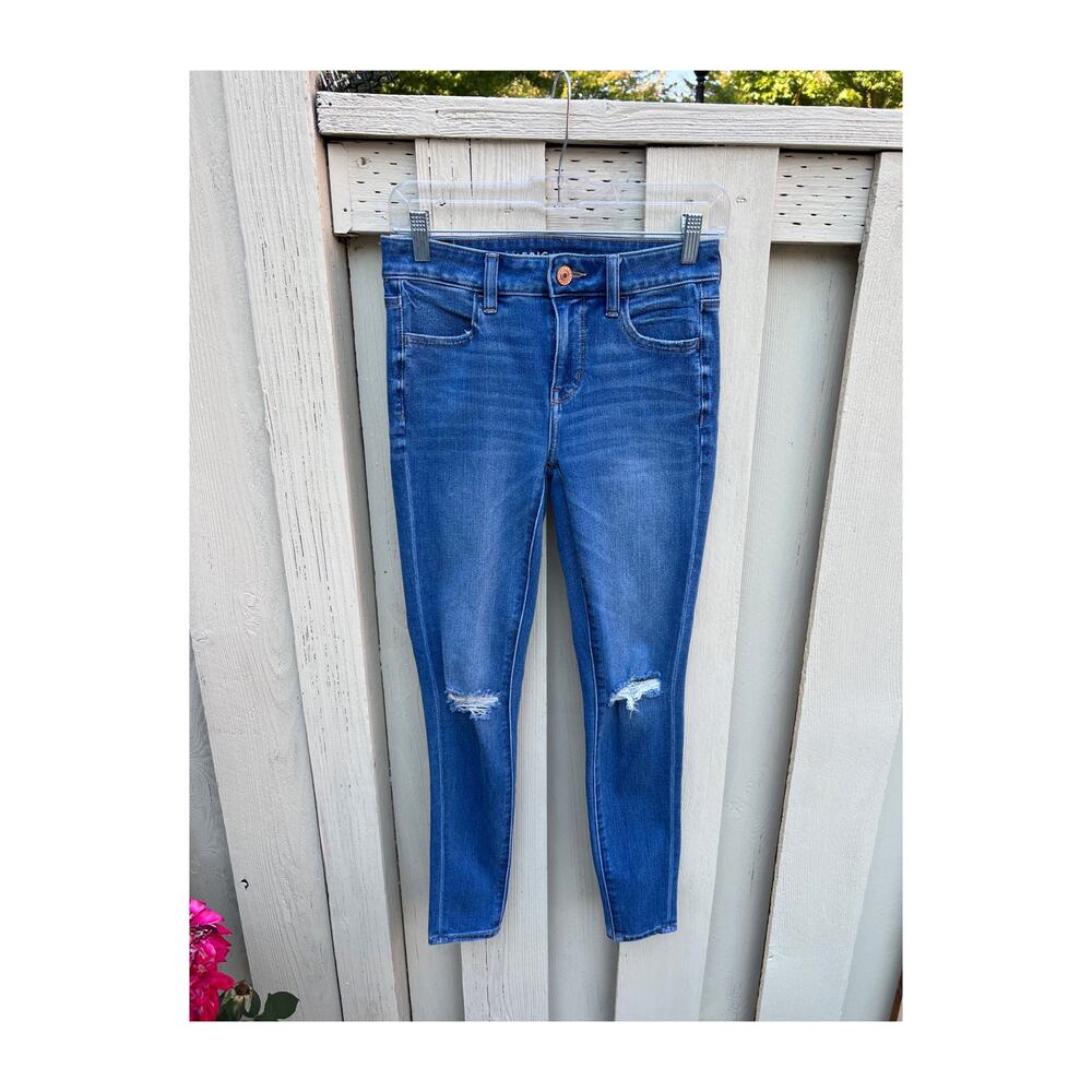 AMERICAN EAGLE Medium Blue Wash Jeggings Distressed Size 2